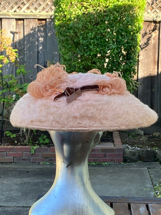 Vintage Wide-Brimmed Hat main image 12